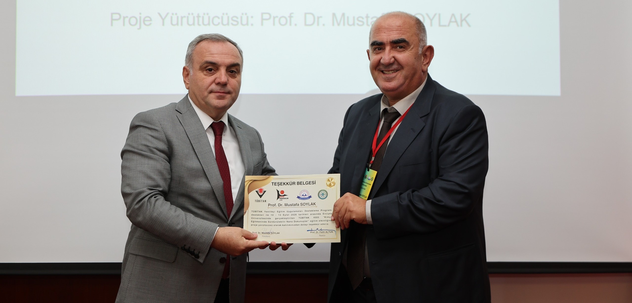 14 İLDEN KİMYA ÖĞRETMENLERİ ERÜ’DE BULUŞTU