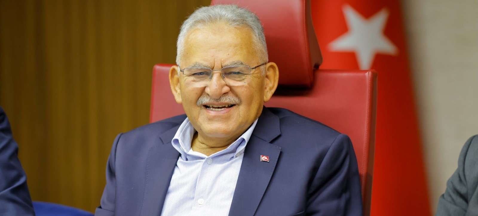 BAŞKAN BÜYÜKKILIÇ, KOCASİNAN MUHTARLARIYLA İSTİŞAREDE BULUŞTU