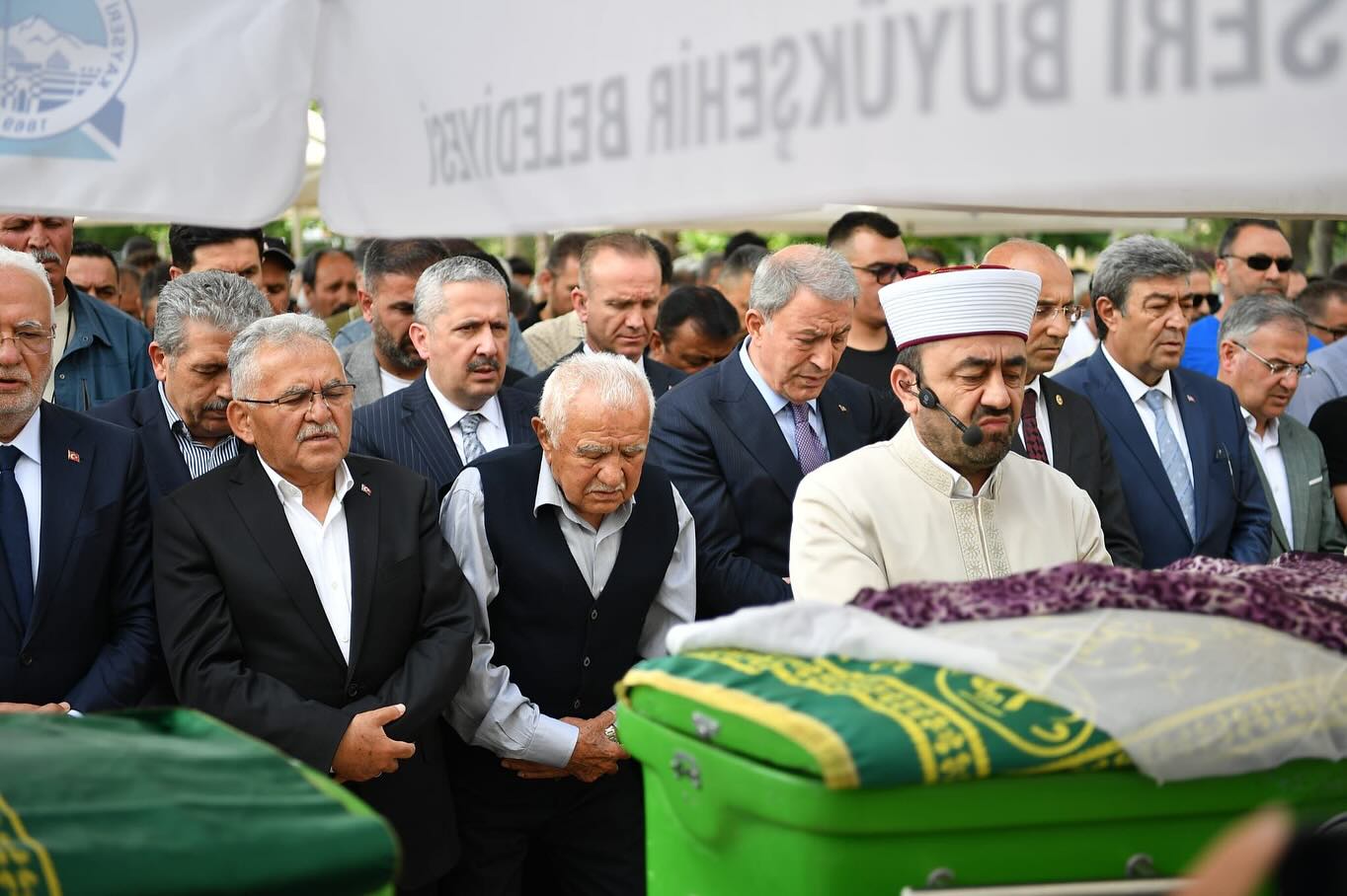 BAŞKAN BÜYÜKKILIÇ’TAN MERHUME YENGESİ NACİYE BÜYÜKKILIÇ’A SON GÖREV