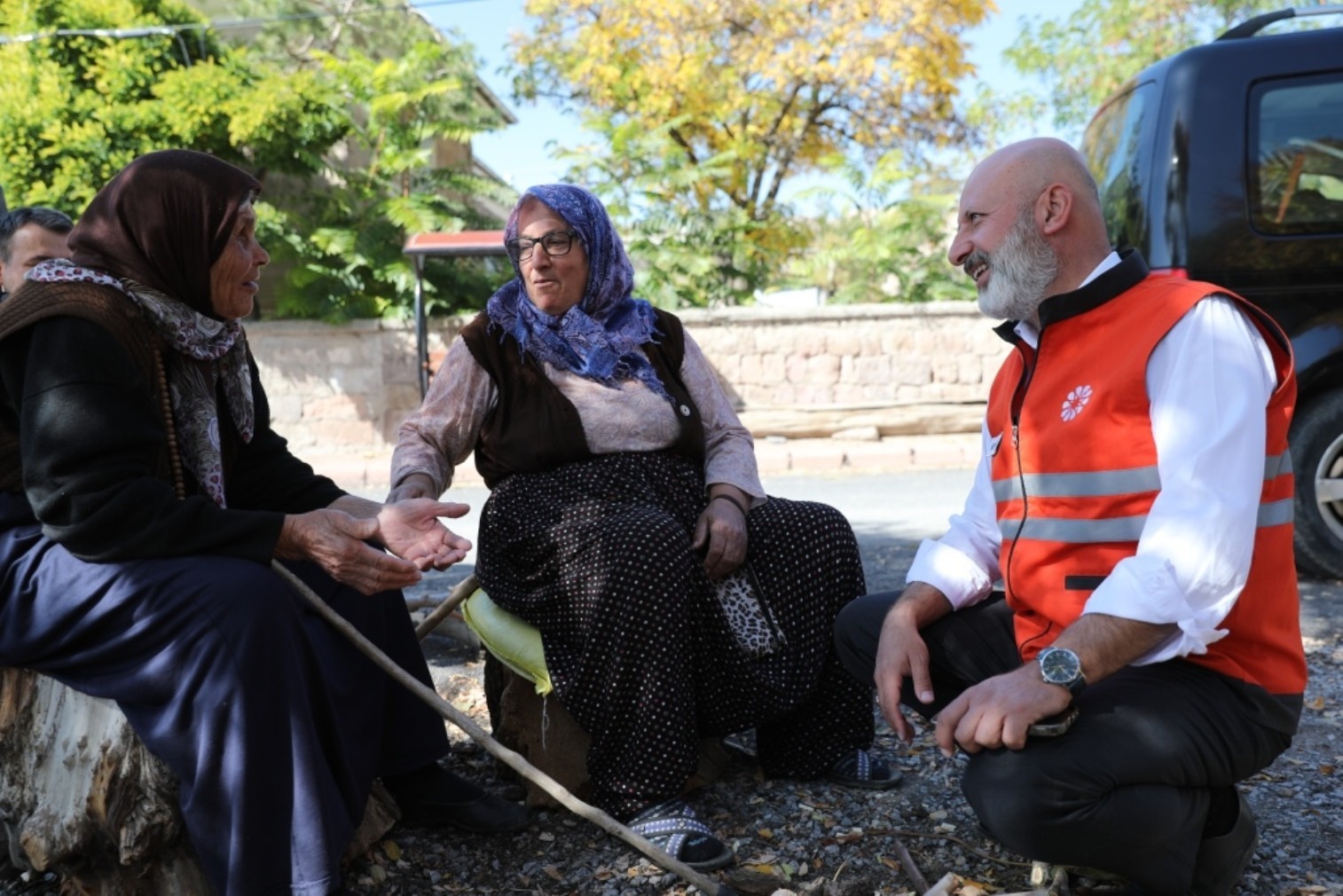 BAŞKAN ÇOLAKBAYRAKDAR, “KIRSALIN YÜZÜNÜ GÜLDÜREN ÖRNEK HİZMETLERLE KOCASİNAN’A DEĞER KATIYORUZ.”