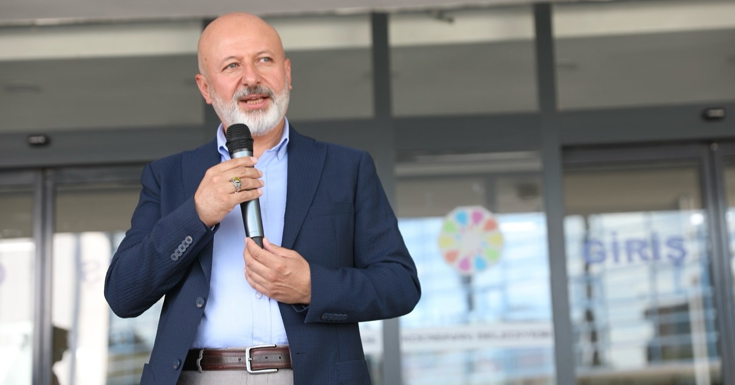 BAŞKAN ÇOLAKBAYRAKDAR: “ÇOCUKLARIMIZI AİLELERİYLE BULUŞTURACAK PROGRAMLARI ARTIRACAĞIZ”