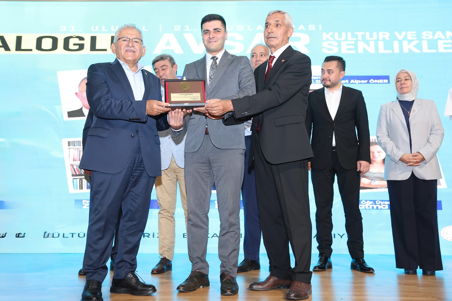 BÜYÜKKILIÇ, DADALOĞLU AVŞAR KÜLTÜR VE SANAT ŞENLİKLERİ PANELİNE KATILDI