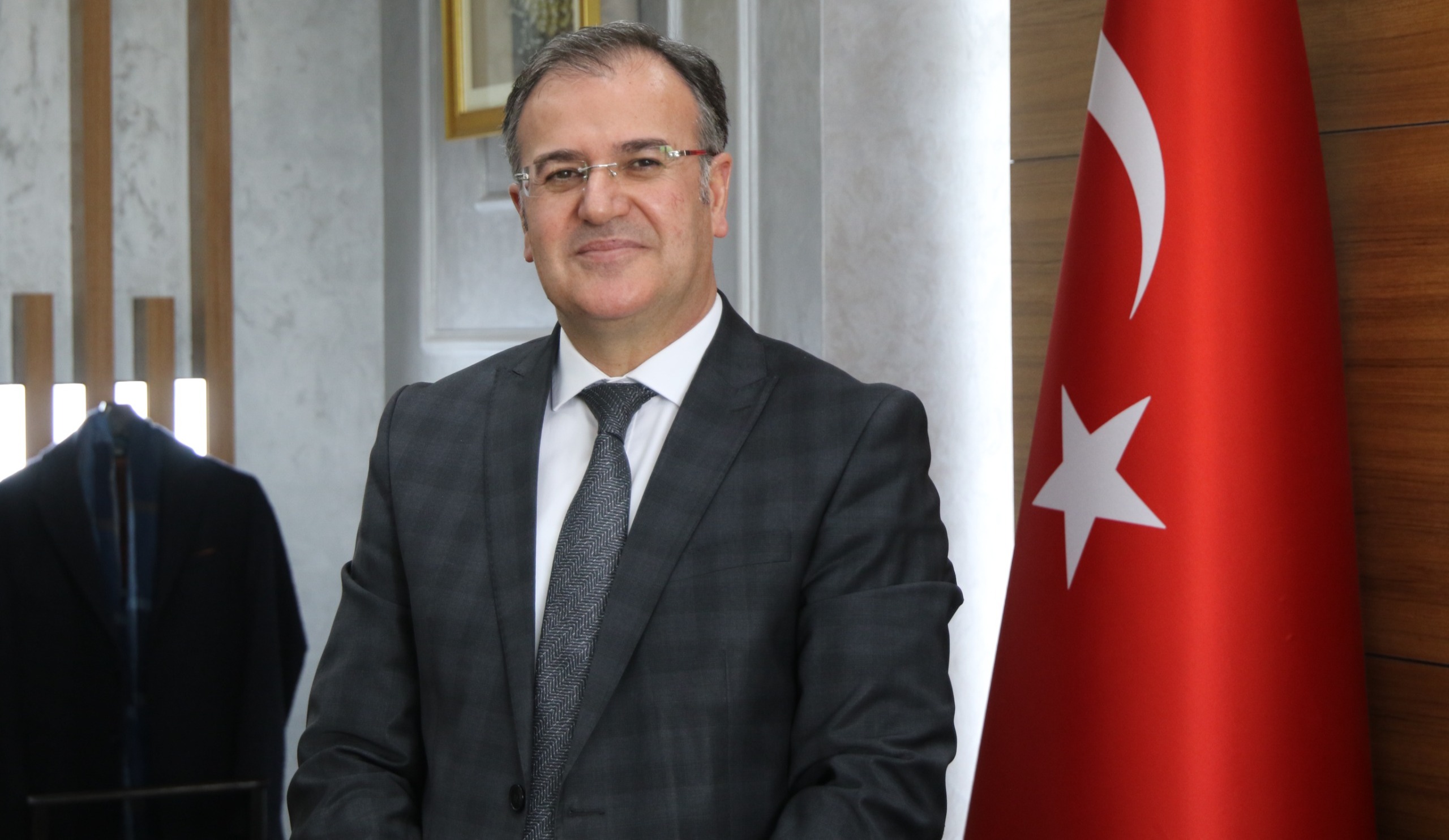 Başkan Özdoğan: “Gazilerimiz, milletimizin gönlünde ölümsüzleşmiş kahramanlardır”