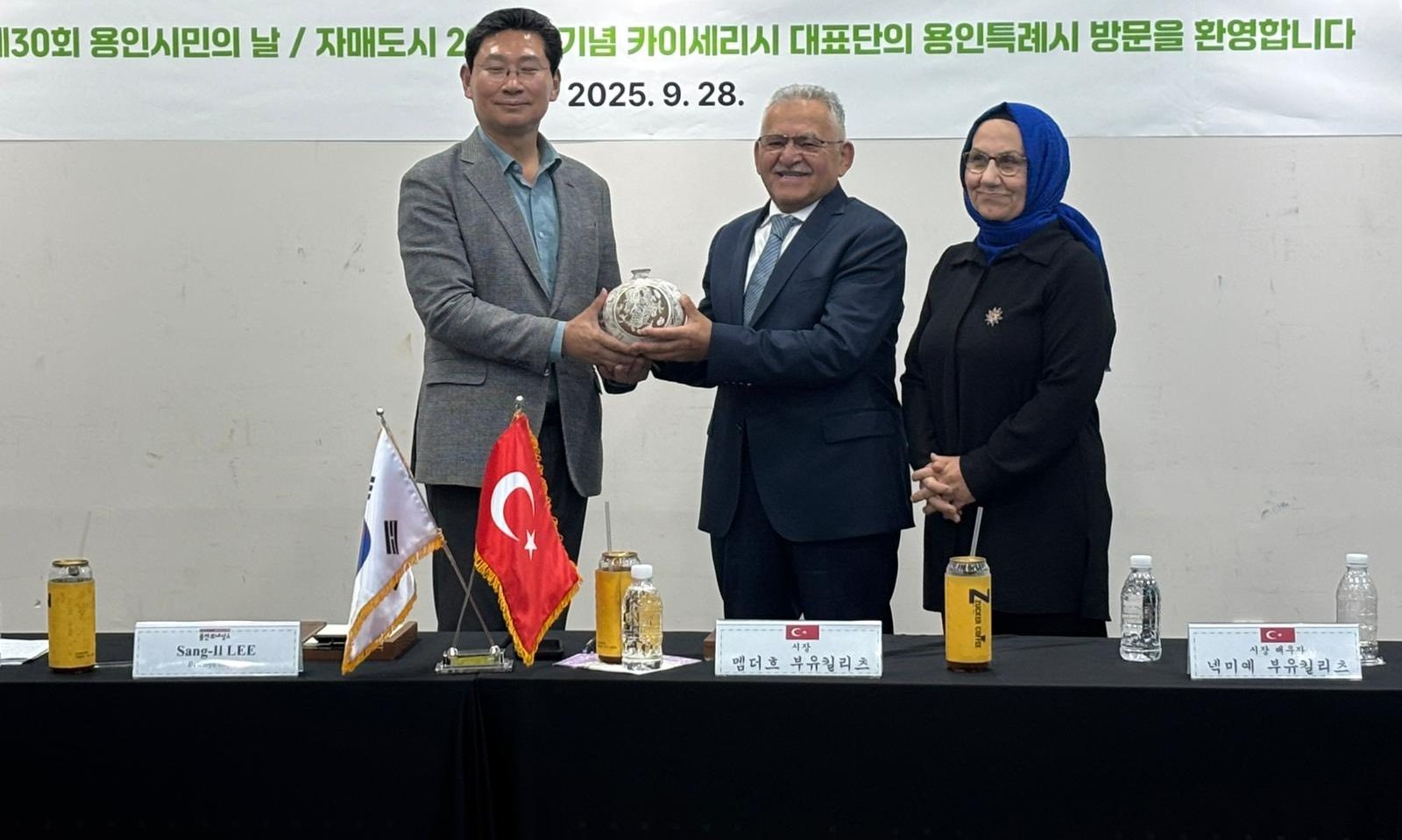 BAŞKAN BÜYÜKKILIÇ’TAN GÜNEY KORE’NİN KARDEŞ ŞEHRİ YONGİN’DE İŞ BİRLİĞİNE YÖNELİK TEMASLAR