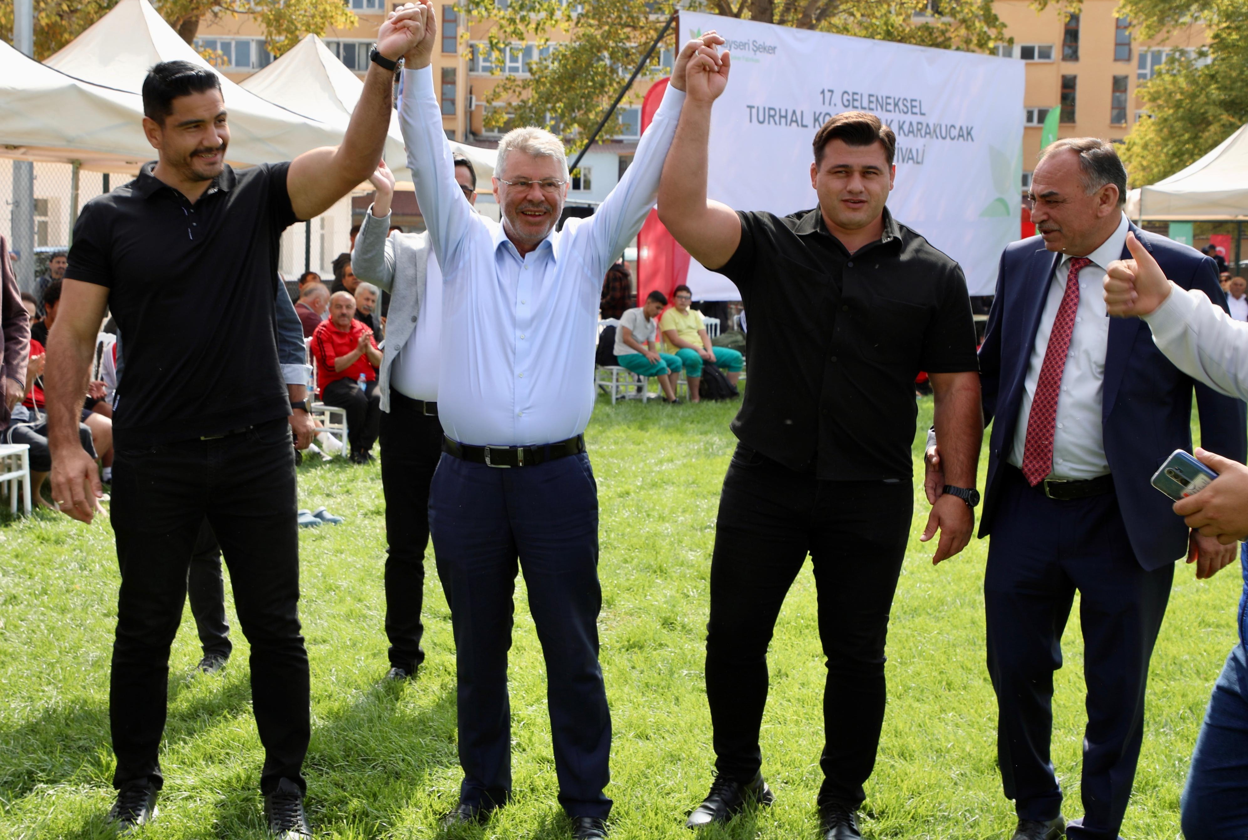 TURHAL’DA GELENEKSEL GÜREŞ COŞKUSU