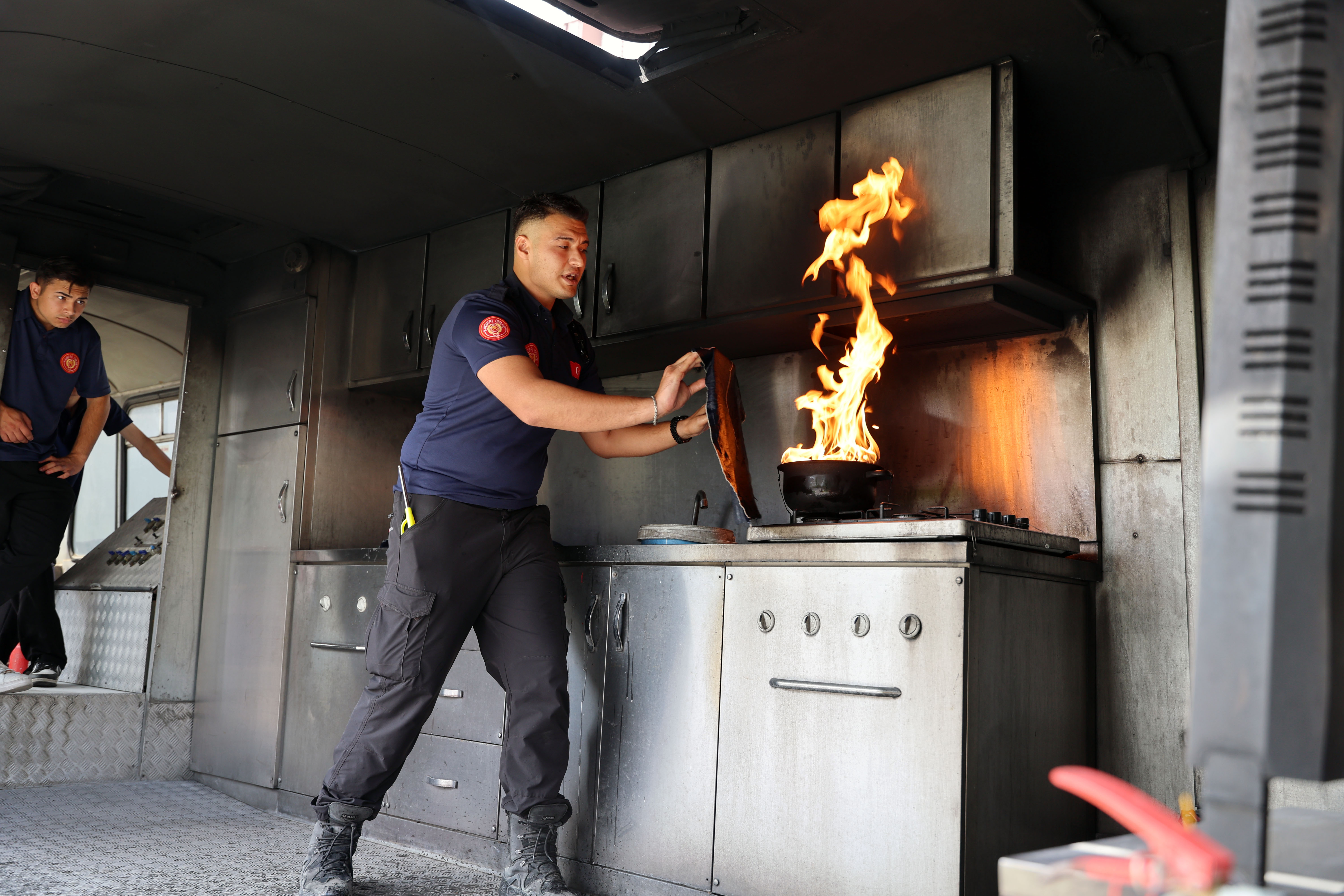 YANGINA KARŞI BİLİNÇLİ TALAS