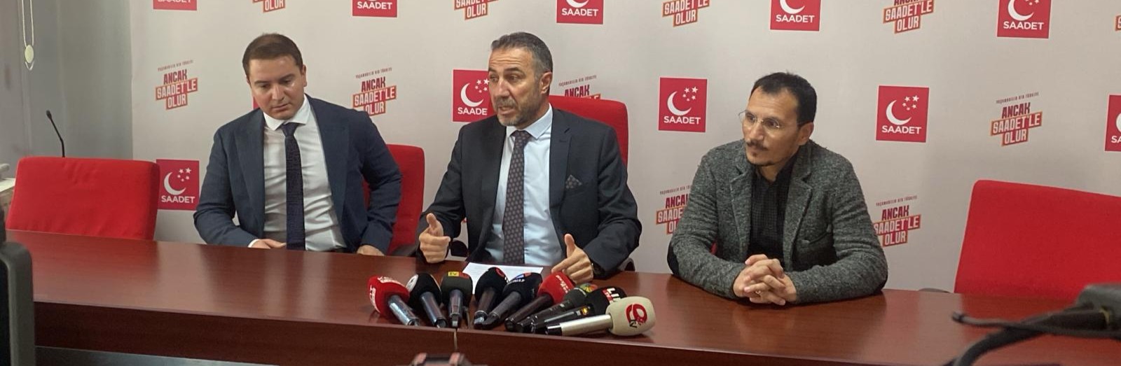 GÖZLERİMİZİN ÖNÜNDE KARANLIĞA DOĞRU İTİLİYOR.