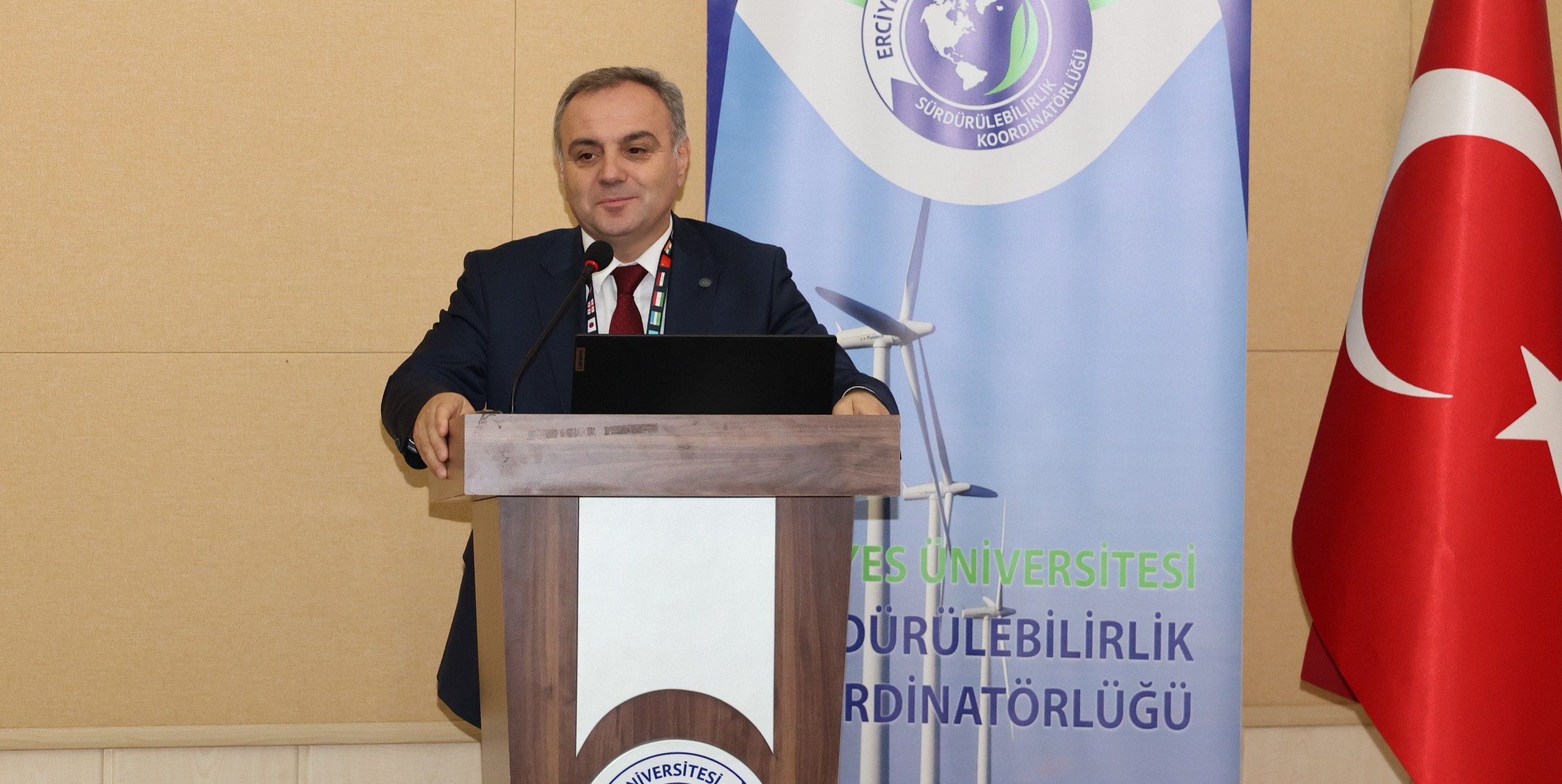 ERÜ'de “Küresel Sürdürülebilirlik ve Kalkınma Kongresi” Düzenlendi