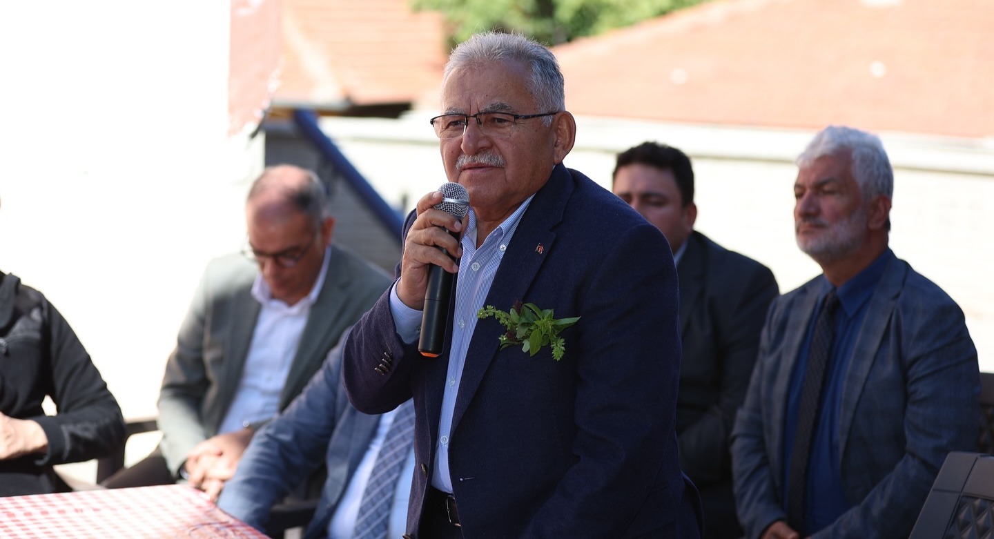 BÜYÜKKILIÇ’TAN 12 MİLYON TL’LİK İÇME SUYU YATIRIMI YAPILAN YAHYALI’YA ZİYARET