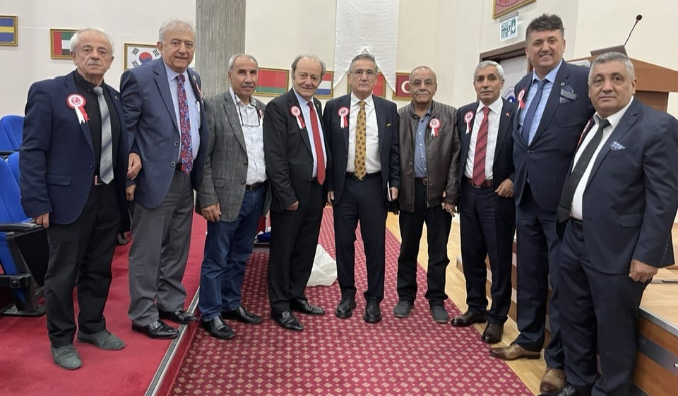 TÜRKİYE FUTBOL ADAMLARI DERNEĞİ KAYSERİ ŞUBESİ 3 YAŞINDA..