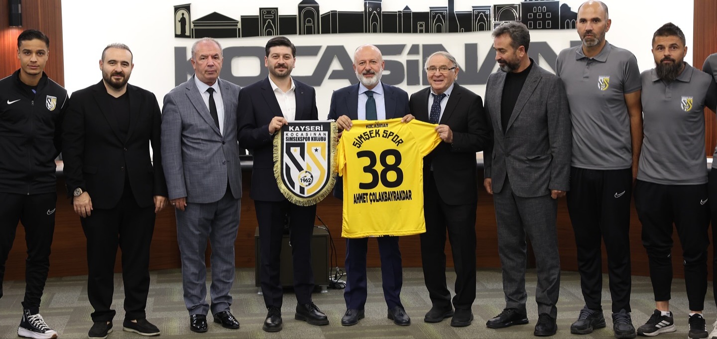 KOCASİNAN ŞİMŞEKSPOR’DAN KAYSERİ PROTOKOLÜNE ANLAMLI ZİYARET