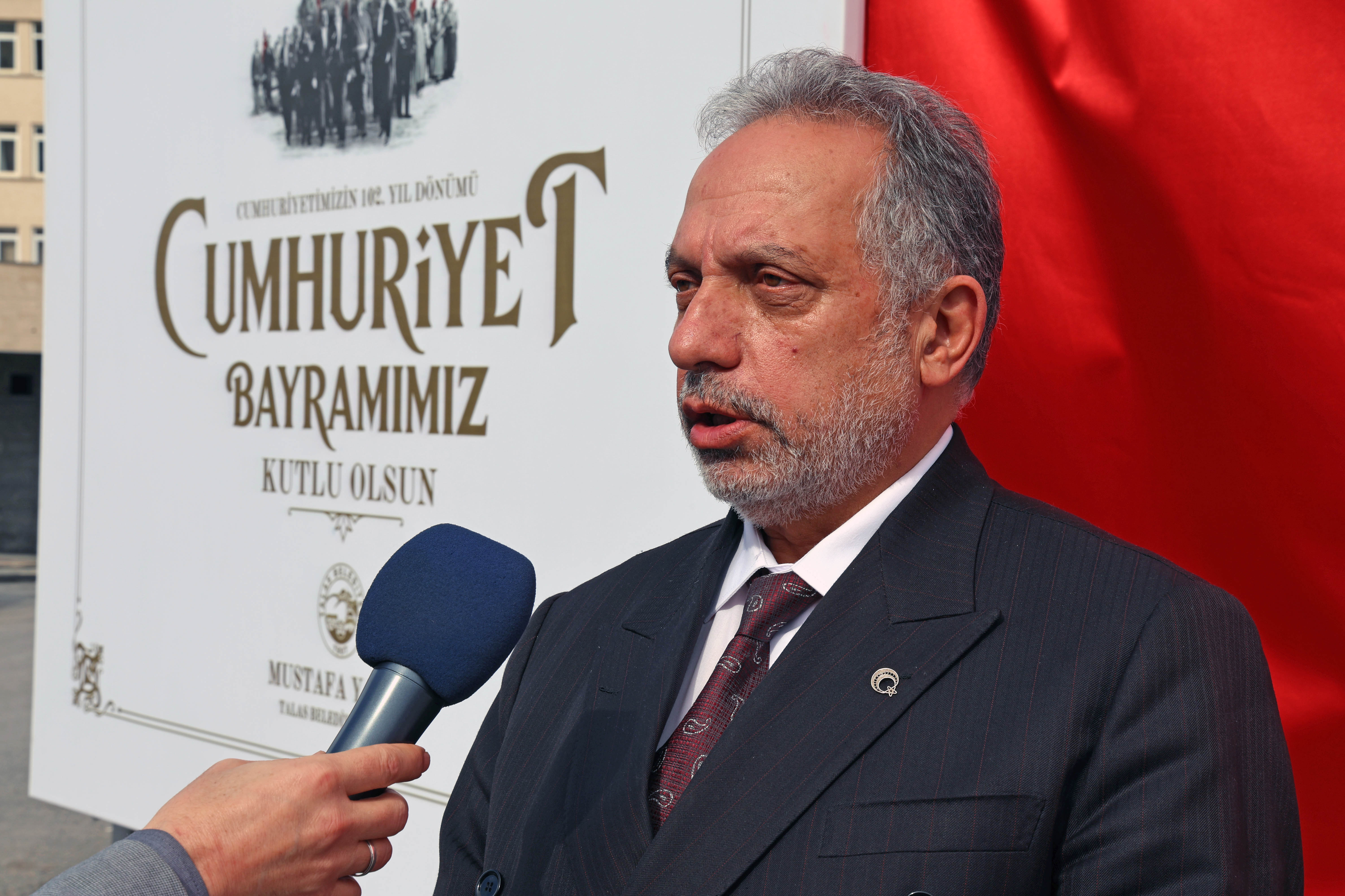 TALAS BELEDİYESİ YİNE YAPTI YAPACAĞINI, CUMHURİYET BAYRAMINA ÖZEL KONSEPT