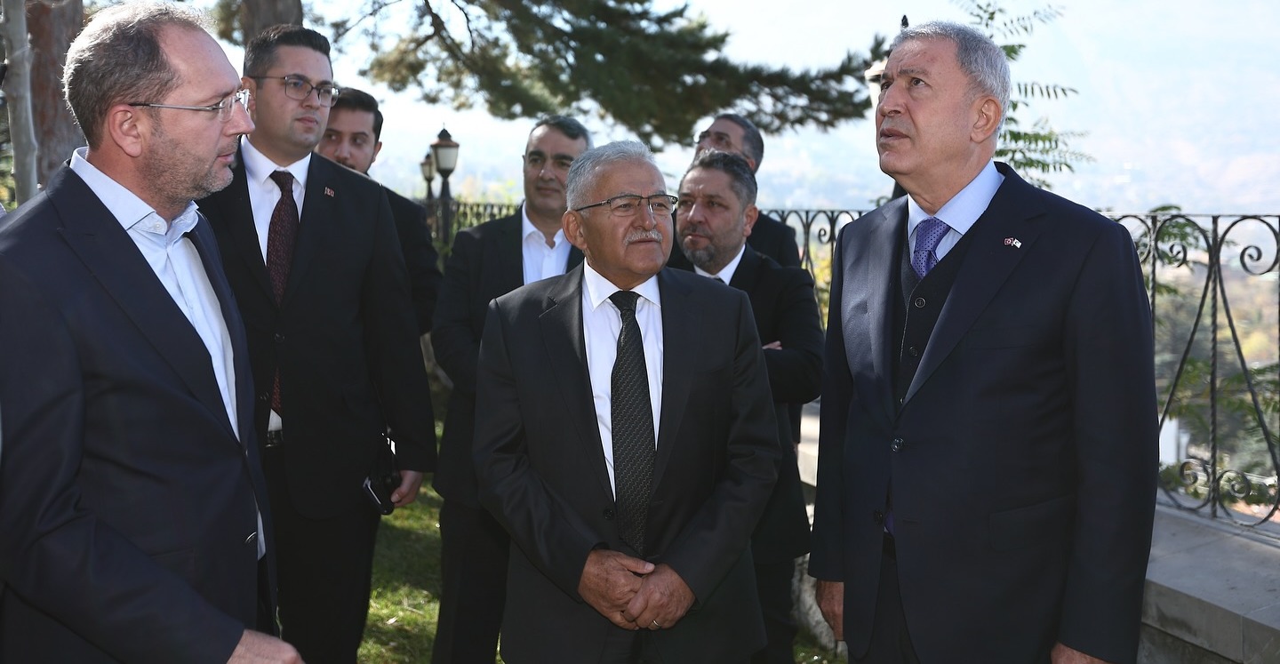 AKAR VE BÜYÜKKILIÇ’TAN “BİRLİK, DAYANIŞMA, EĞİTİM” ODAKLI ZİYARETLER