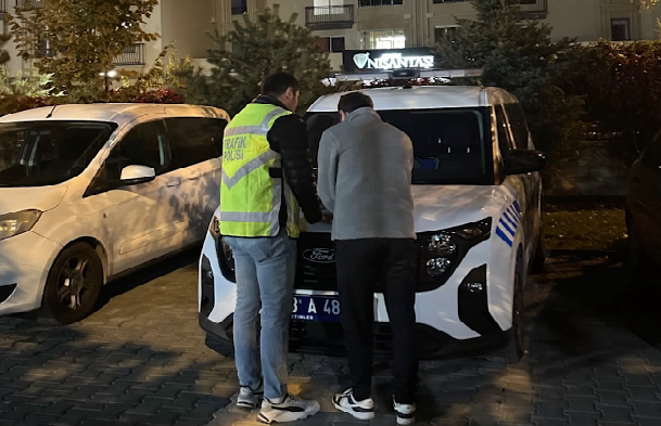 TRAFİK KURALLARINI İHLAL EDEN SÜRÜCÜLERE CEZA YAĞDI