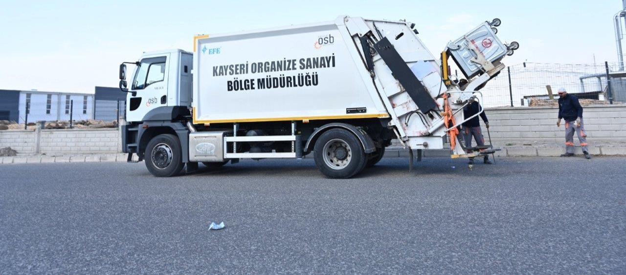 Kayseri OSB’de Daha Temiz Caddeler İçin Yatırım Hız Kesmedi