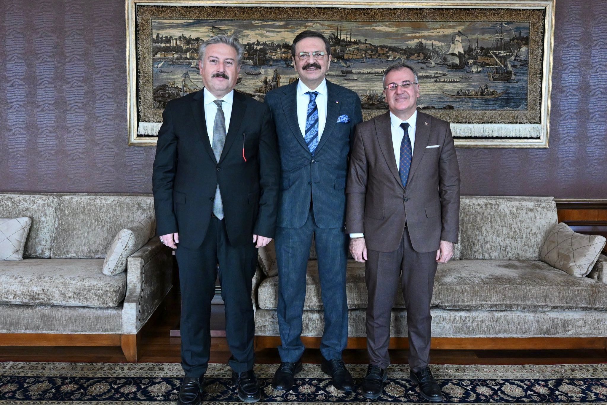 BAŞKAN ÖZDOĞAN: "HACILAR'IMIZ İÇİN TEMASLARIMIZI SÜRDÜRÜYORUZ"