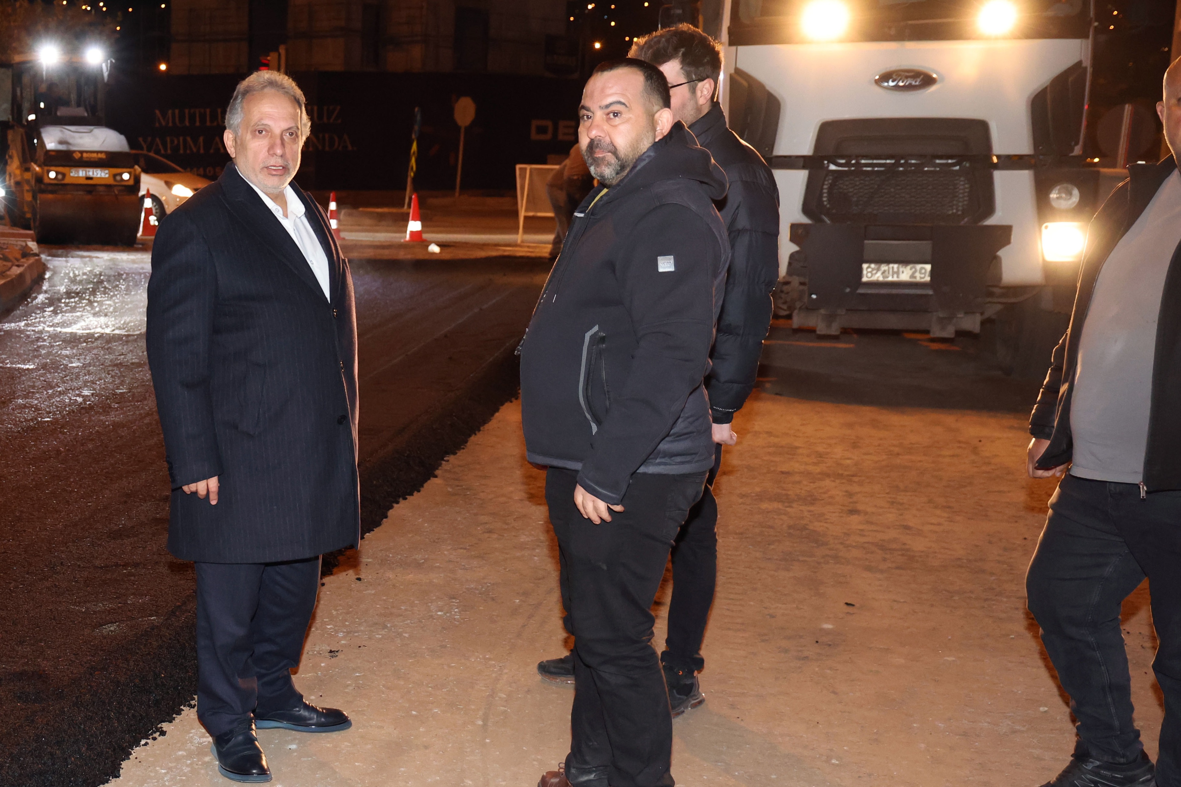 MEVLANA’DA “BELEDİYE MAHALLEMİZDE” MESAİSİ GECEYE TAŞTI