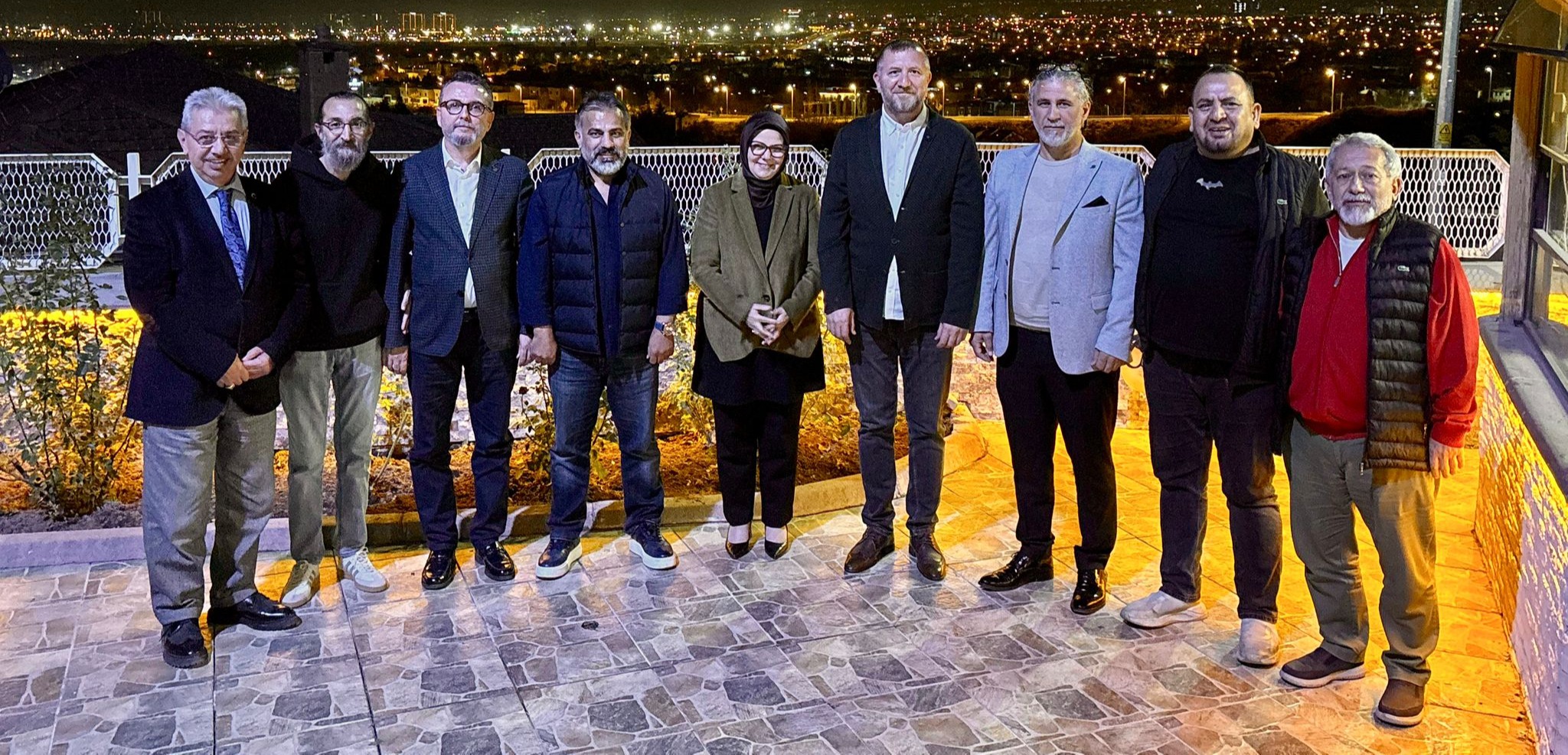 AK Parti Milletvekili Ayşe Böhürler, gazetecilerle bir araya geldi