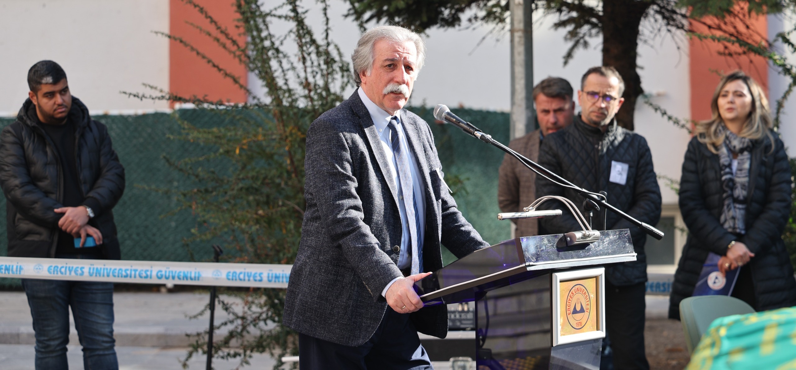 Vefat Eden Öğretim Üyesi Prof. Dr. İbrahim Uzmay için ERÜ'de Tören Düzenlendi