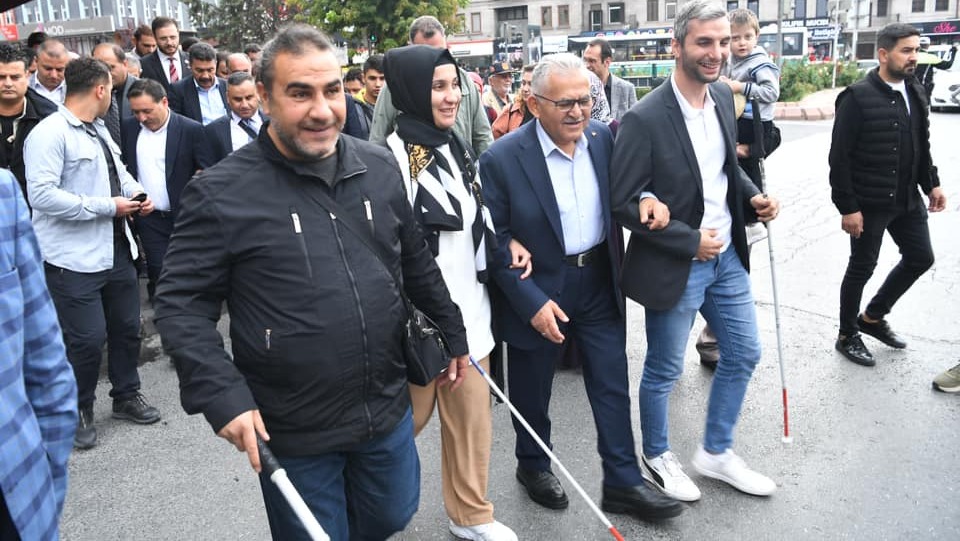 BAŞKAN BÜYÜKKILIÇ’TAN ENGELLİLER GÜNÜ MESAJINDA ‘ÖZEL HİZMET’ VURGUSU