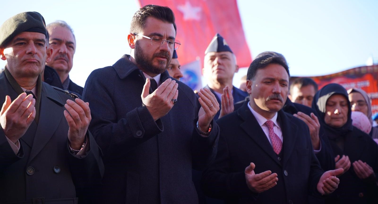 İl Başkanı Okandan 17 Aralık Şehitleri Dualarla Andı