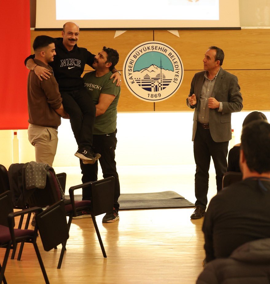 SPOR A.Ş. PERSONELİNE HER YÖNDEN GÜVENLİ SPOR TESİSLERİ İÇİN İLK YARDIM EĞİTİMİ