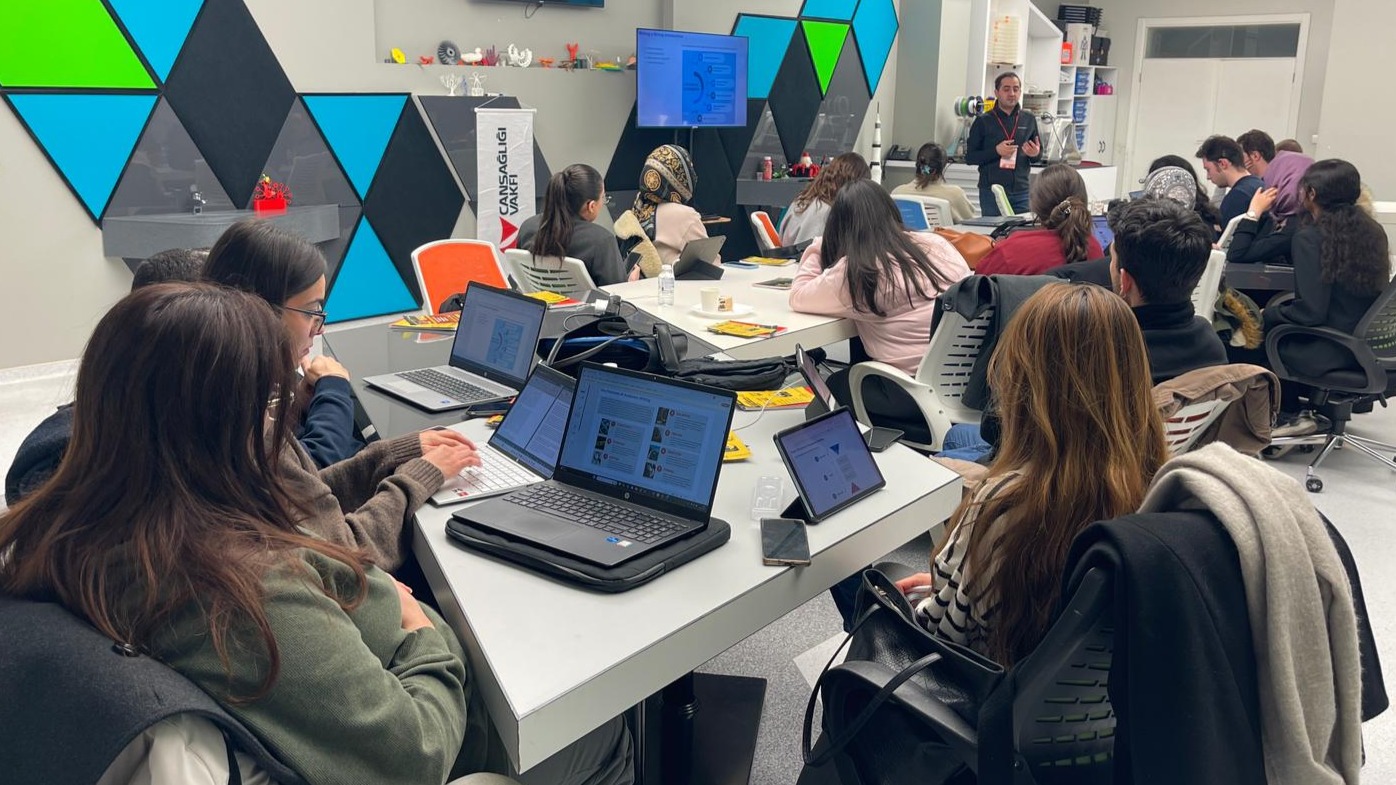 KAYSERİ BİLİM MERKEZİ’NDEN SAĞLIK ALANINA AKADEMİK DESTEK: BİLİMSEL BASAMAK EĞİTİMİ