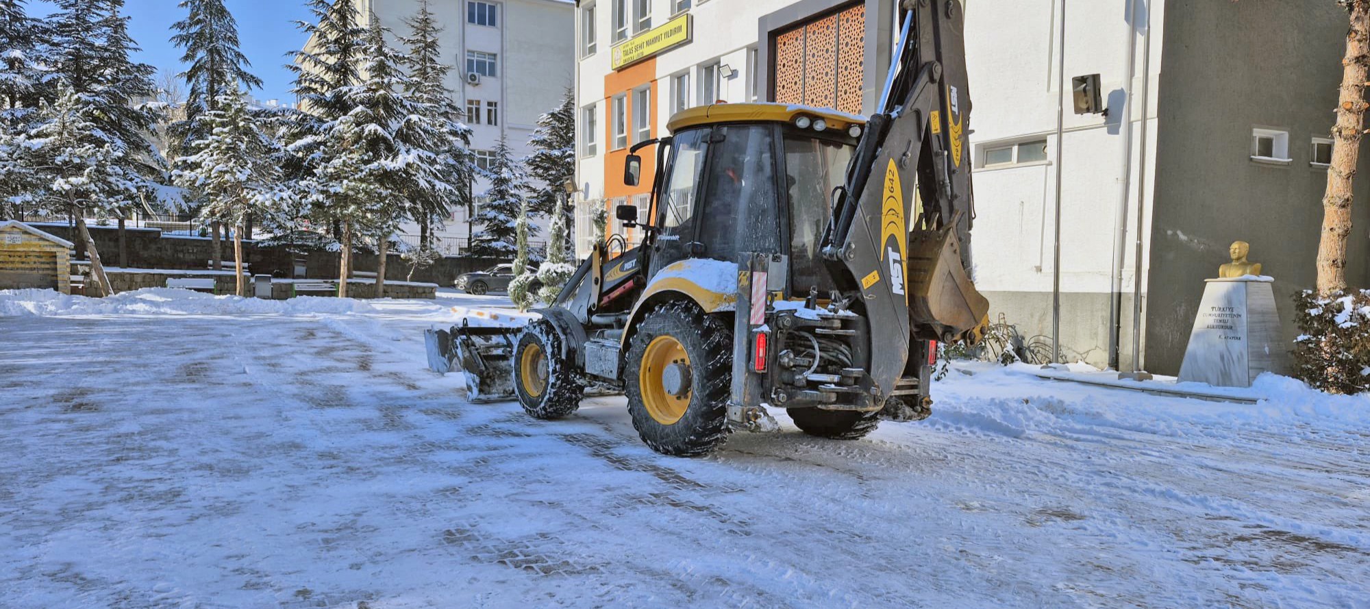 TALAS’TA ÖĞRENCİLER OKULA TEMİZ BAŞLADI