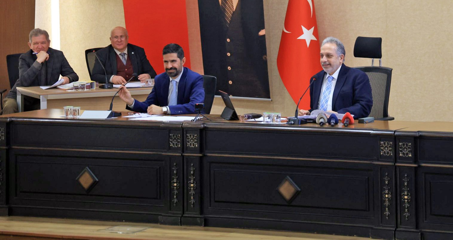 TALAS'TA KARARLAR OY BİRLİĞİYLE