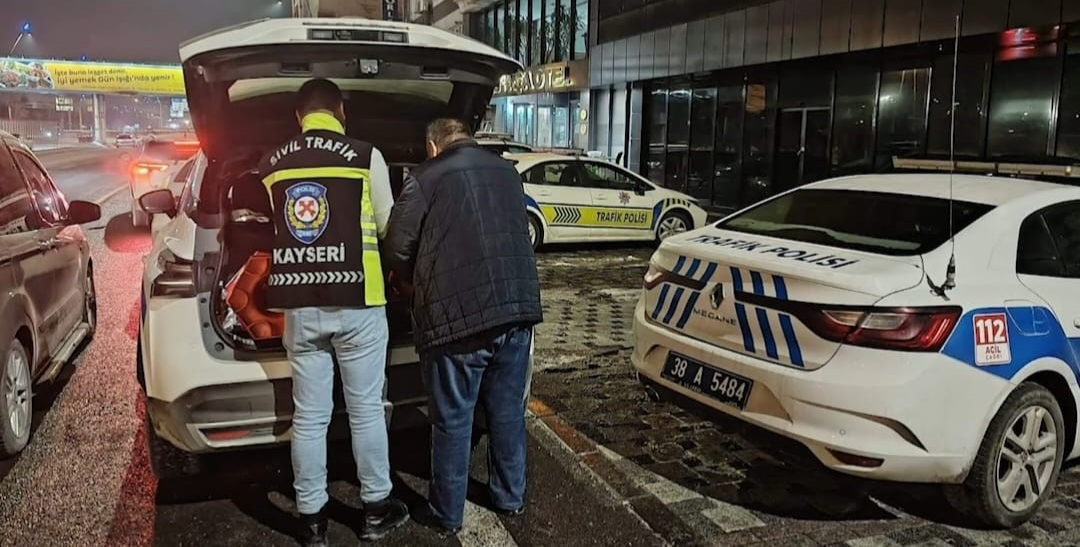 Trafikte kuralları ihlal eden sürücülere ceza yağdı