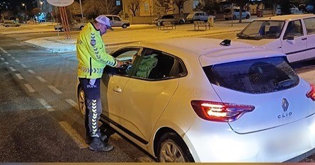 Trafik kurallarına uymayan 1079 sürücüye ceza