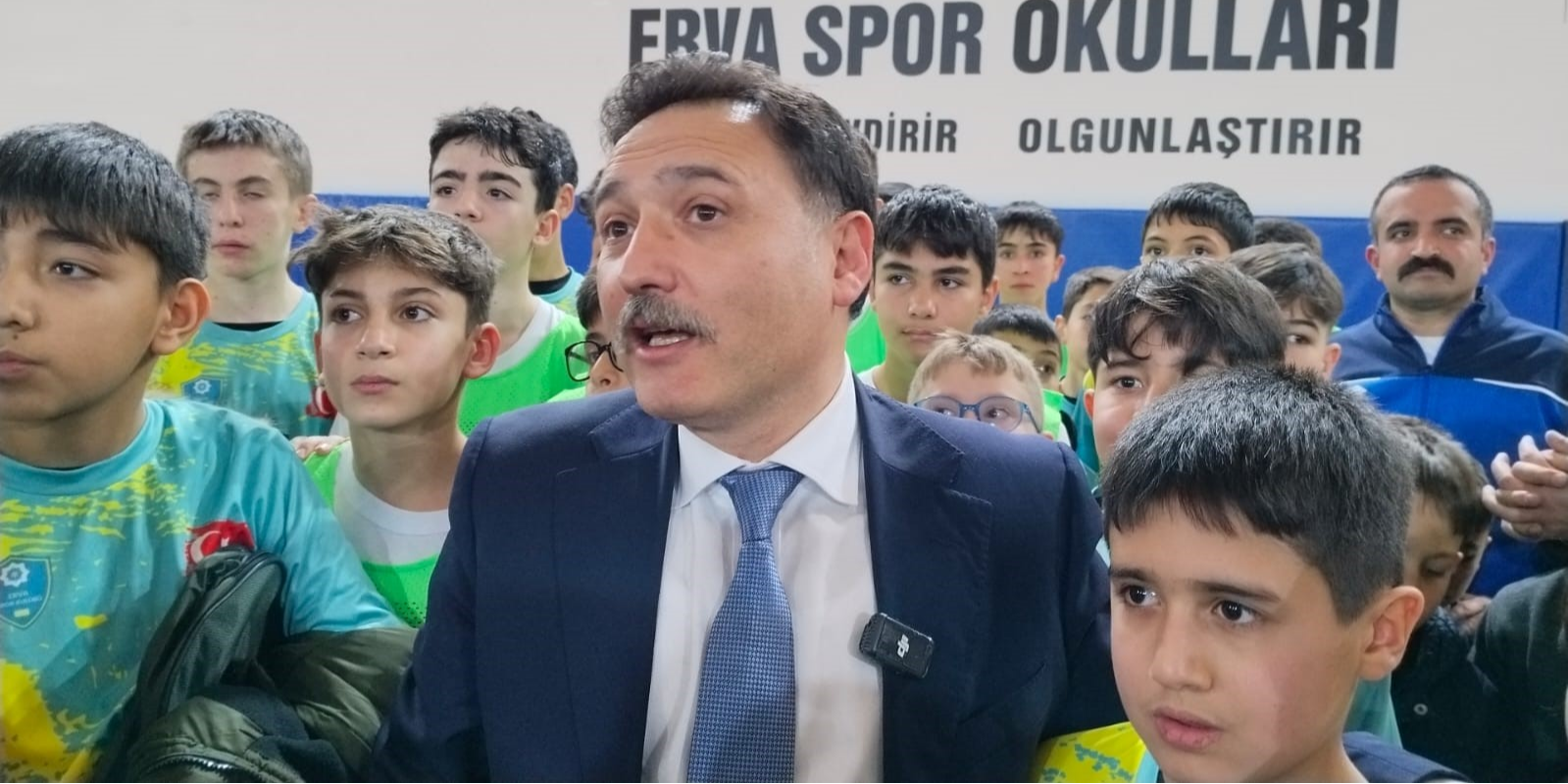 Vali Çiçek: Gençliğimizi tuzaklara çekmek isteyenlere karşı bir meydan okuma projesiyiz