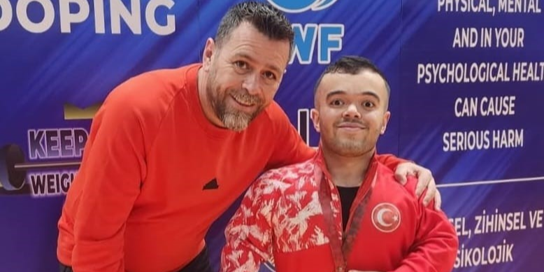 Kayserili sporcu Çağdaş, halterde Türkiye şampiyonu oldu