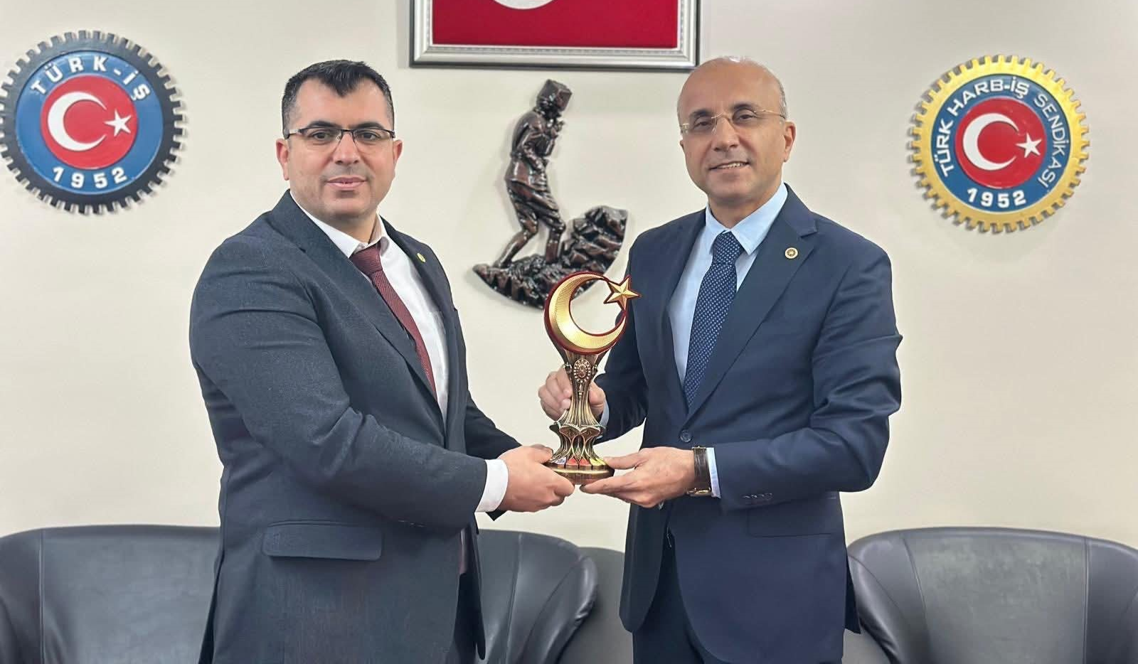 CHP Kayseri Milletvekili Aşkın Genç’ten Harb-İş Sendikası’na ziyaret