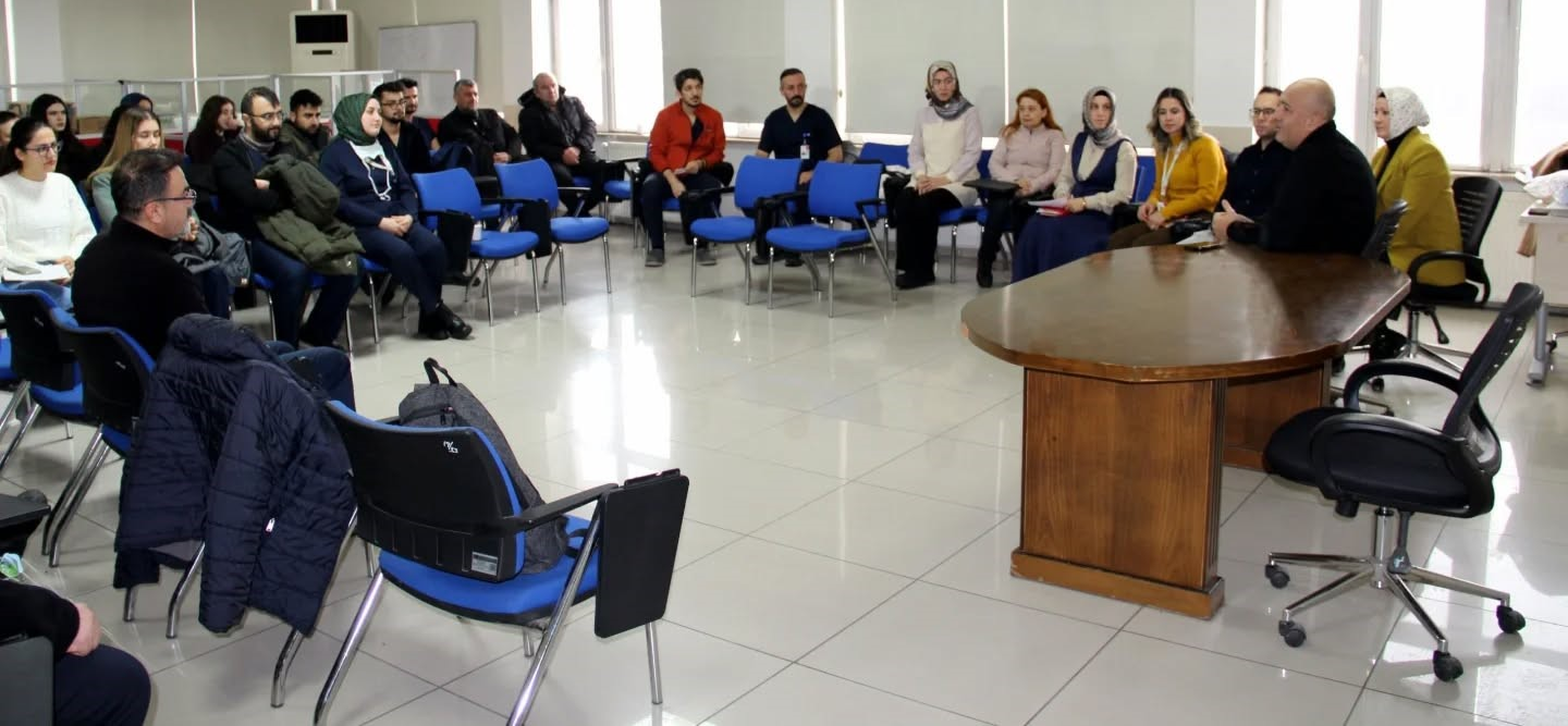 Kayseri Devlet Hastanesi acil servis personeline oryantasyon eğitimi