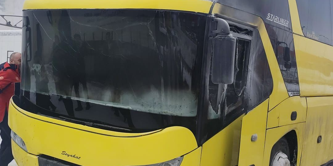 Kayseri'de park halindeki otobüs alev aldı