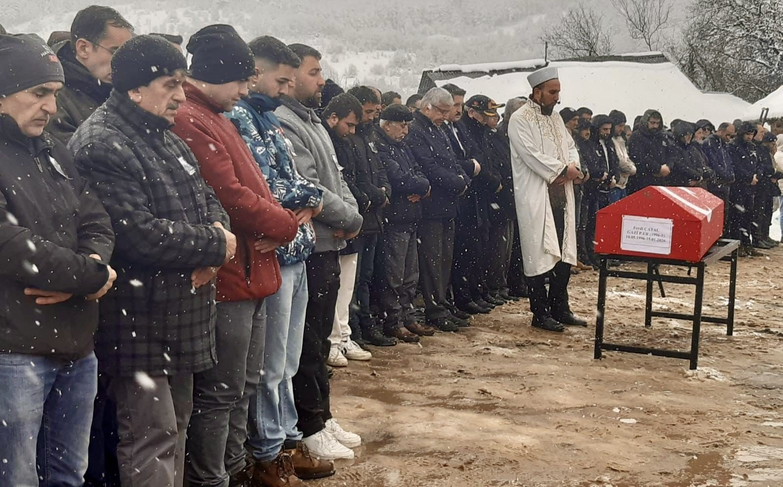 Sedat Peker, Kayseri'de yaşamına son veren Ferdi'nin vasiyetini yerine getirdi