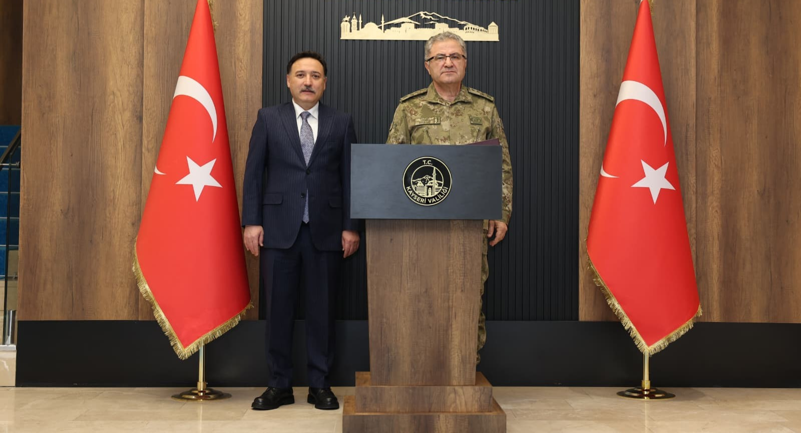 Kara Kuvvetleri Komutanı Tokel ile Bakan Yardımcısı Ayhan’dan Vali Çiçek’e ziyaret