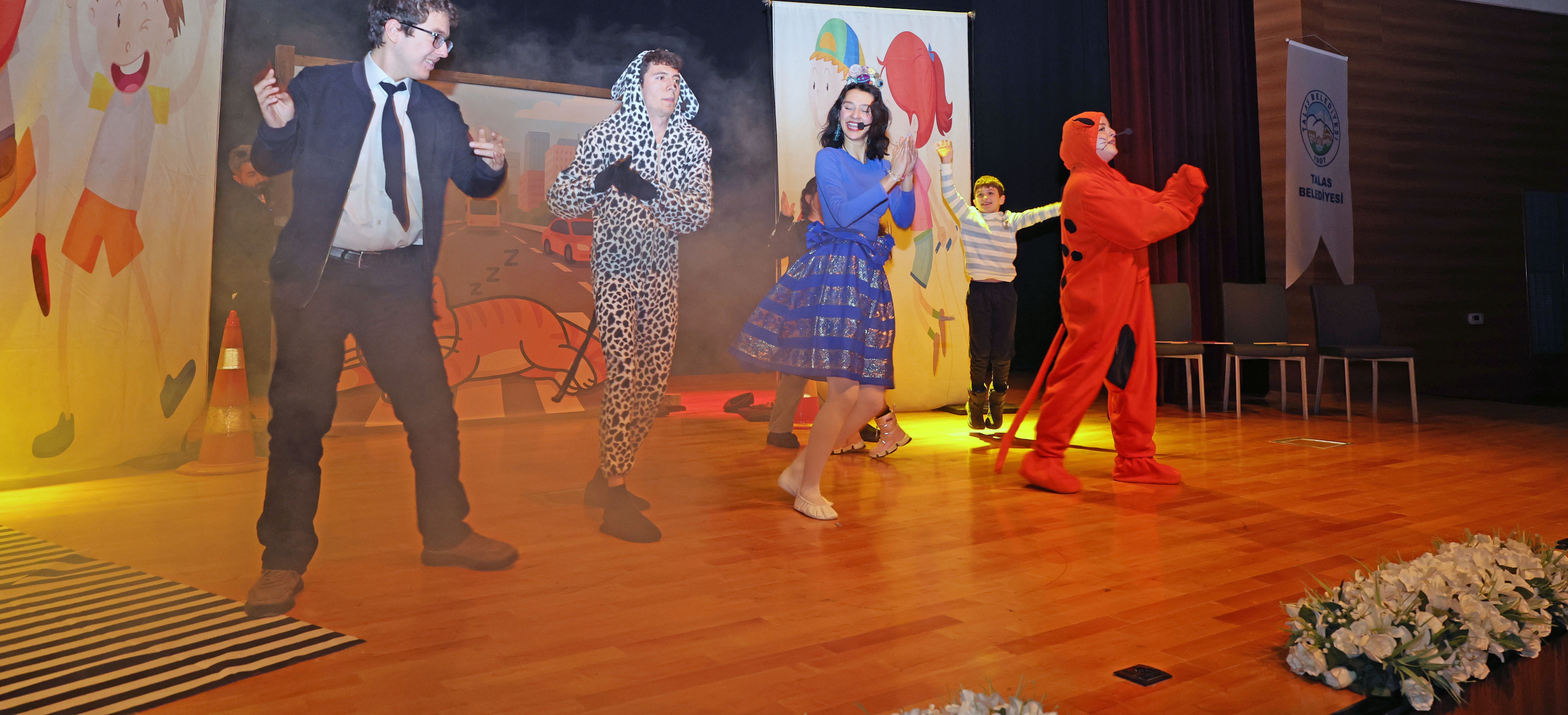 BAŞKAN AMCA'NIN ÇOCUKLARA HEDİYESİ DEVAM EDİYOR