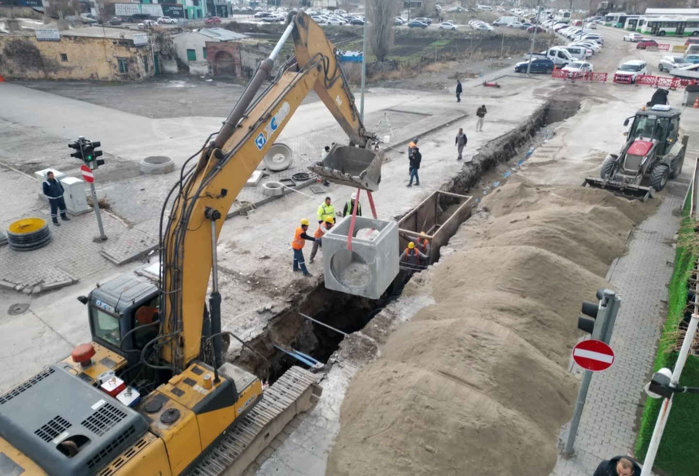 BÜYÜKŞEHİR’DEN KARTAL KAVŞAĞI PROJESİ İÇİN 20 MİLYON TL’NİN ÜZERİNDE HUMMALI ALTYAPI ÇALIŞMASI