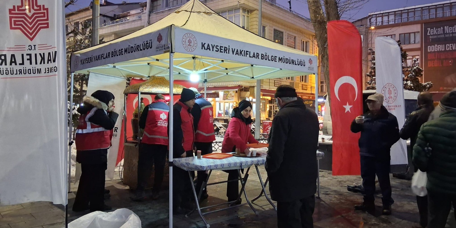 Kayseri Vakıflar Bölge Müdürlüğü’nden Berat Kandili İkramı