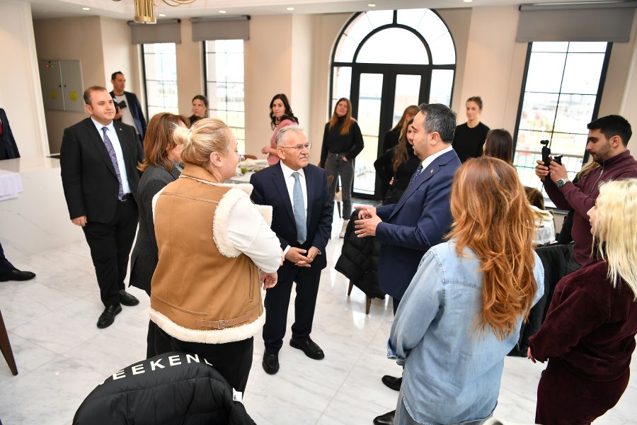 KAYSERİ BÜYÜKŞEHİR, PARİS’TEN ERCİYES’E TANITIM KÖPRÜSÜ KURDU