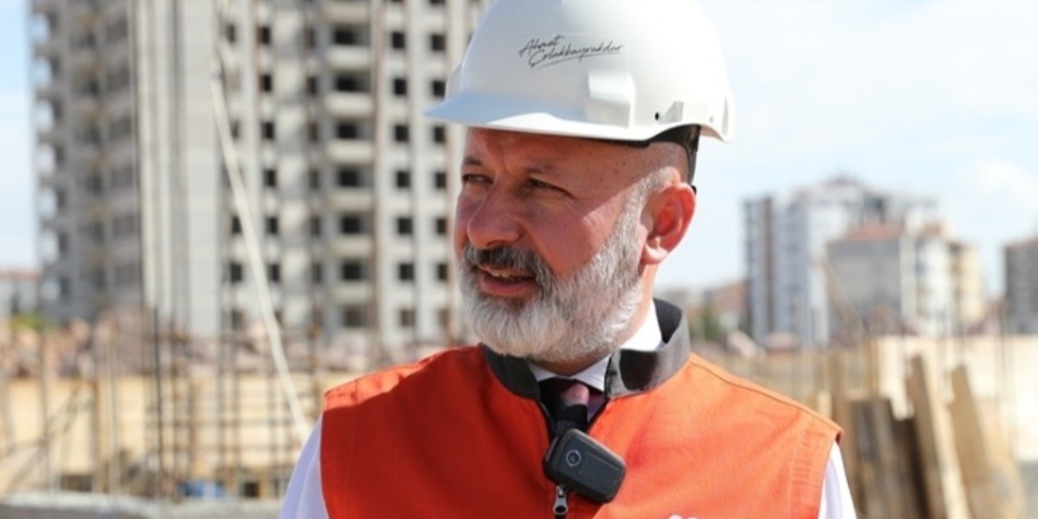 “7 BİN 562 SOSYAL KONUT ŞEHRİMİZE VE TÜM HEMŞEHRİLERİME HAYIRLI OLSUN”