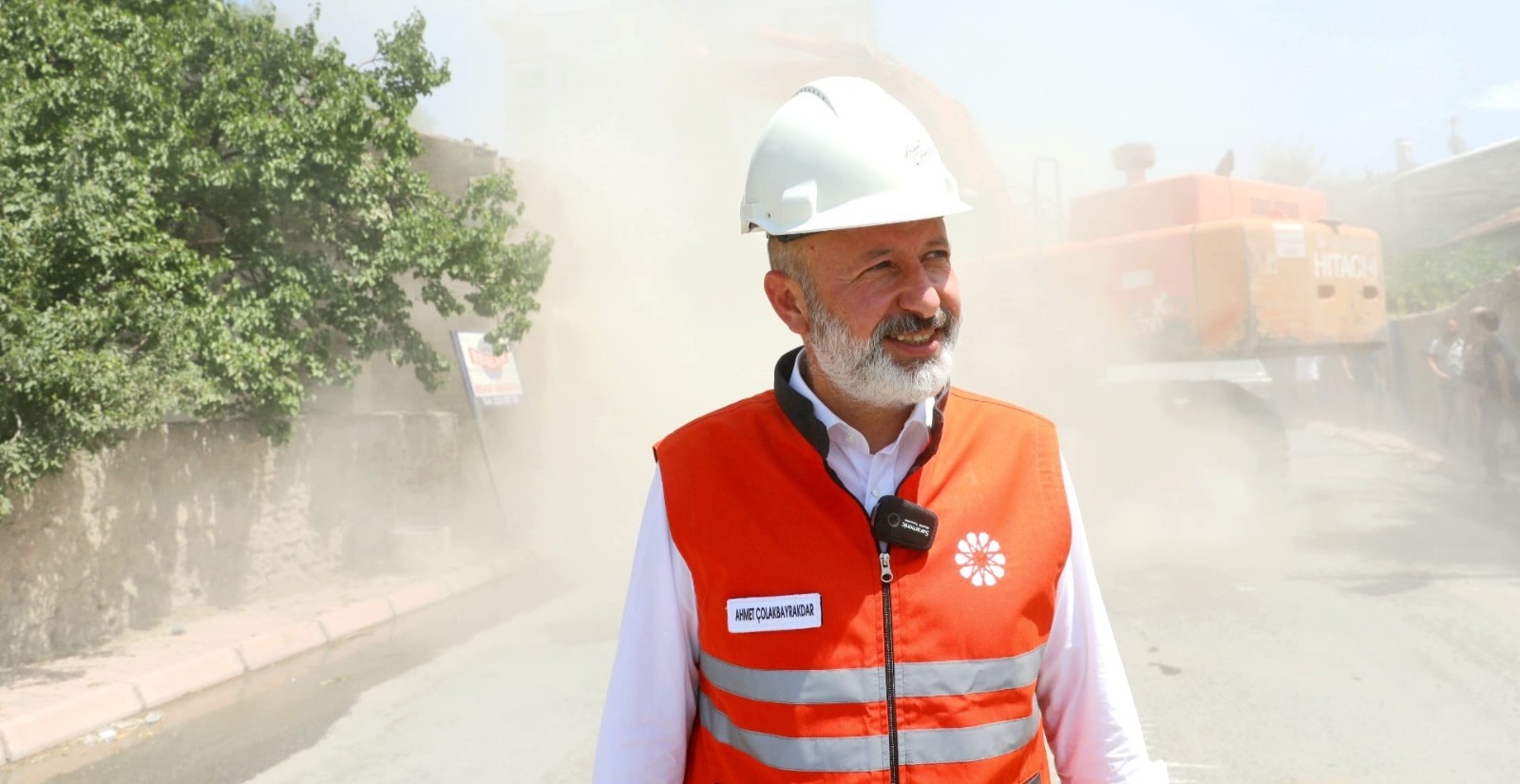 “SEYRANİ’YE YAKIŞIR KAPALI SPOR KOMPLEKSİNİ KAZANDIRIYORUZ”