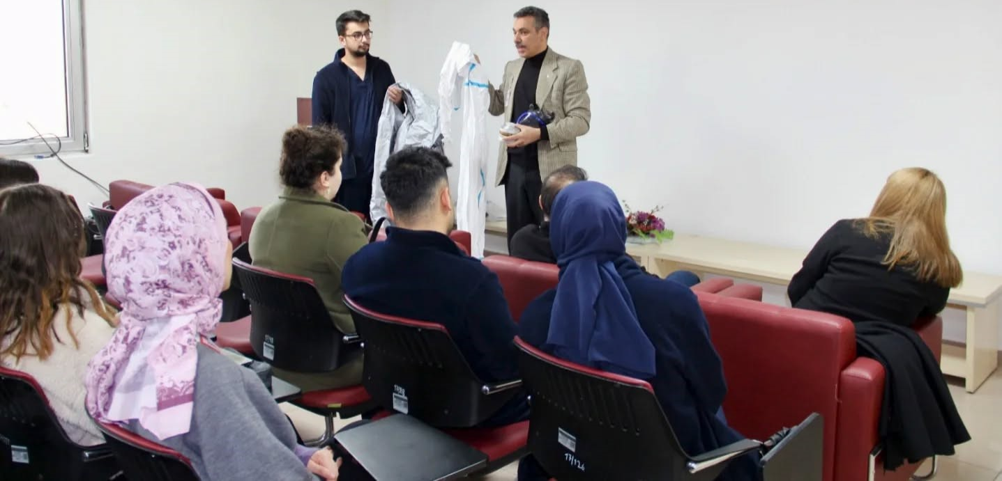 Kayseri Devlet Hastanesi personeline Hemovijilans ve KBRN eğitimi