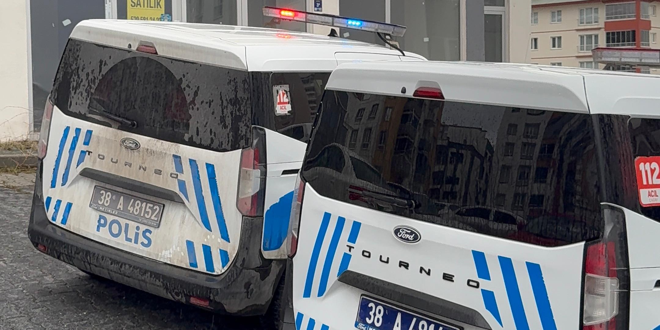 İple kendini asan şahsı, ekipler kurtardı