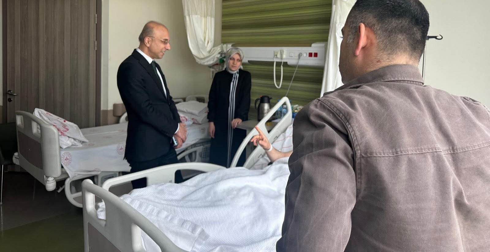 CHP'li Genç'ten operasyonda yaralanan polis memuruna ziyaret