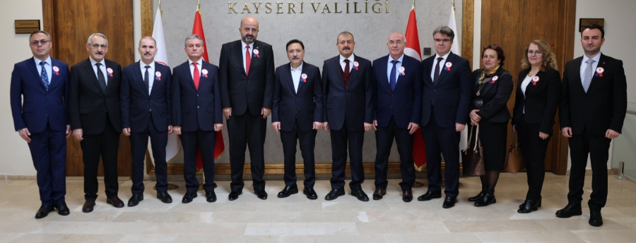 Defterdarlık heyetinden Vergi Haftası’nda Vali Çiçek’e ziyaret 