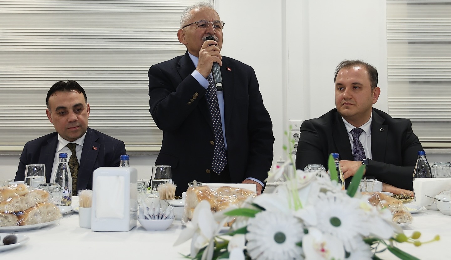 BAŞKAN BÜYÜKKILIÇ, KCETAŞ VE TÜGVA’NIN İFTAR PROGRAMLARINA KATILDI