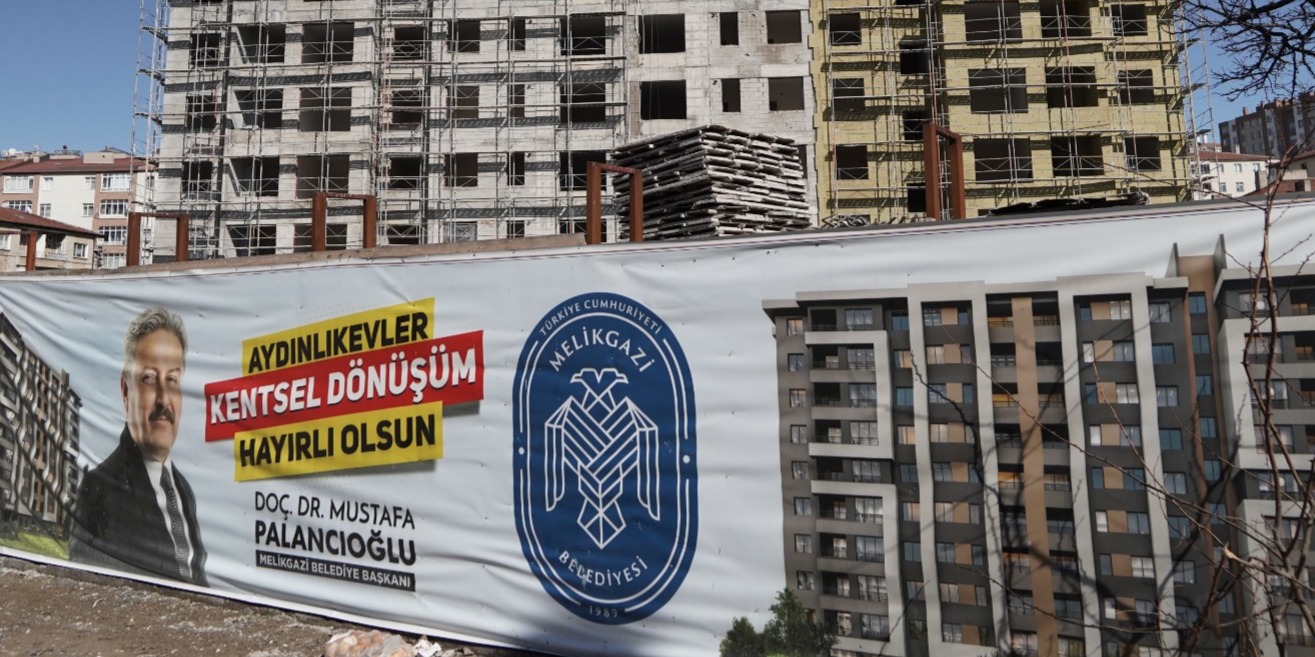 AYDINLIKEVLER’DE KENTSEL DÖNÜŞÜM HIZLA YÜKSELİYOR